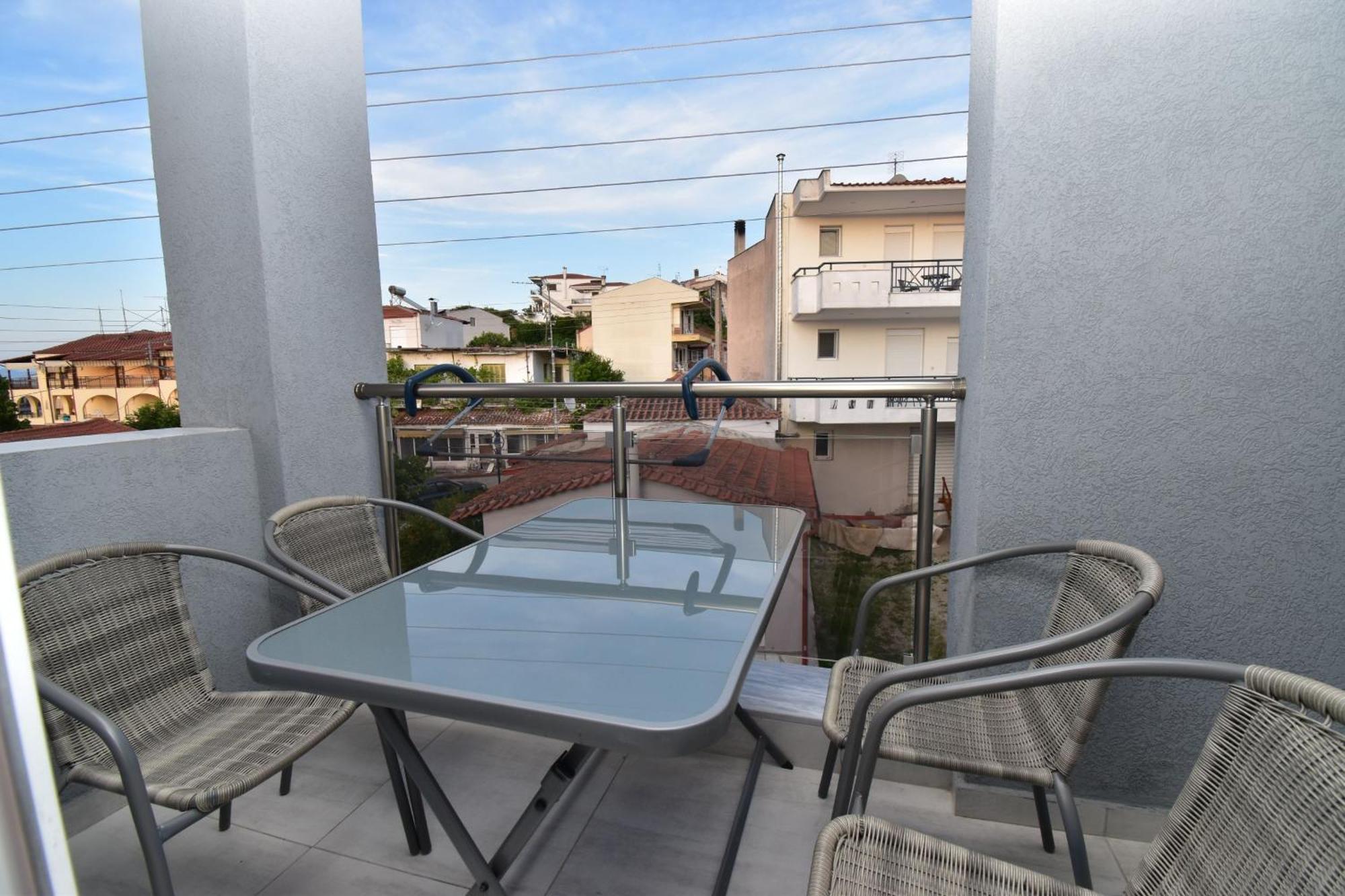 Apartments Miki Polychrono Luaran gambar