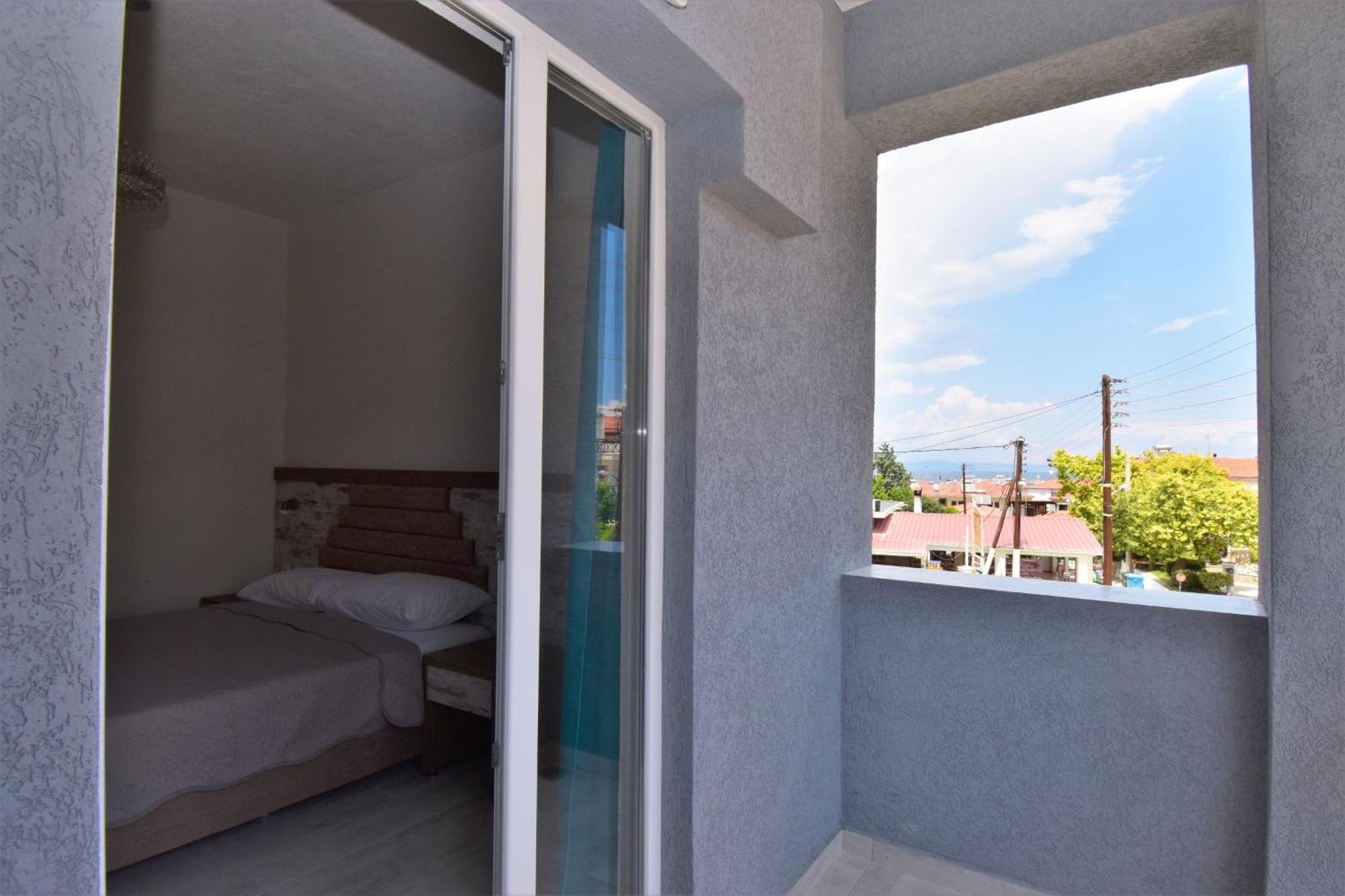 Apartments Miki Polychrono Luaran gambar